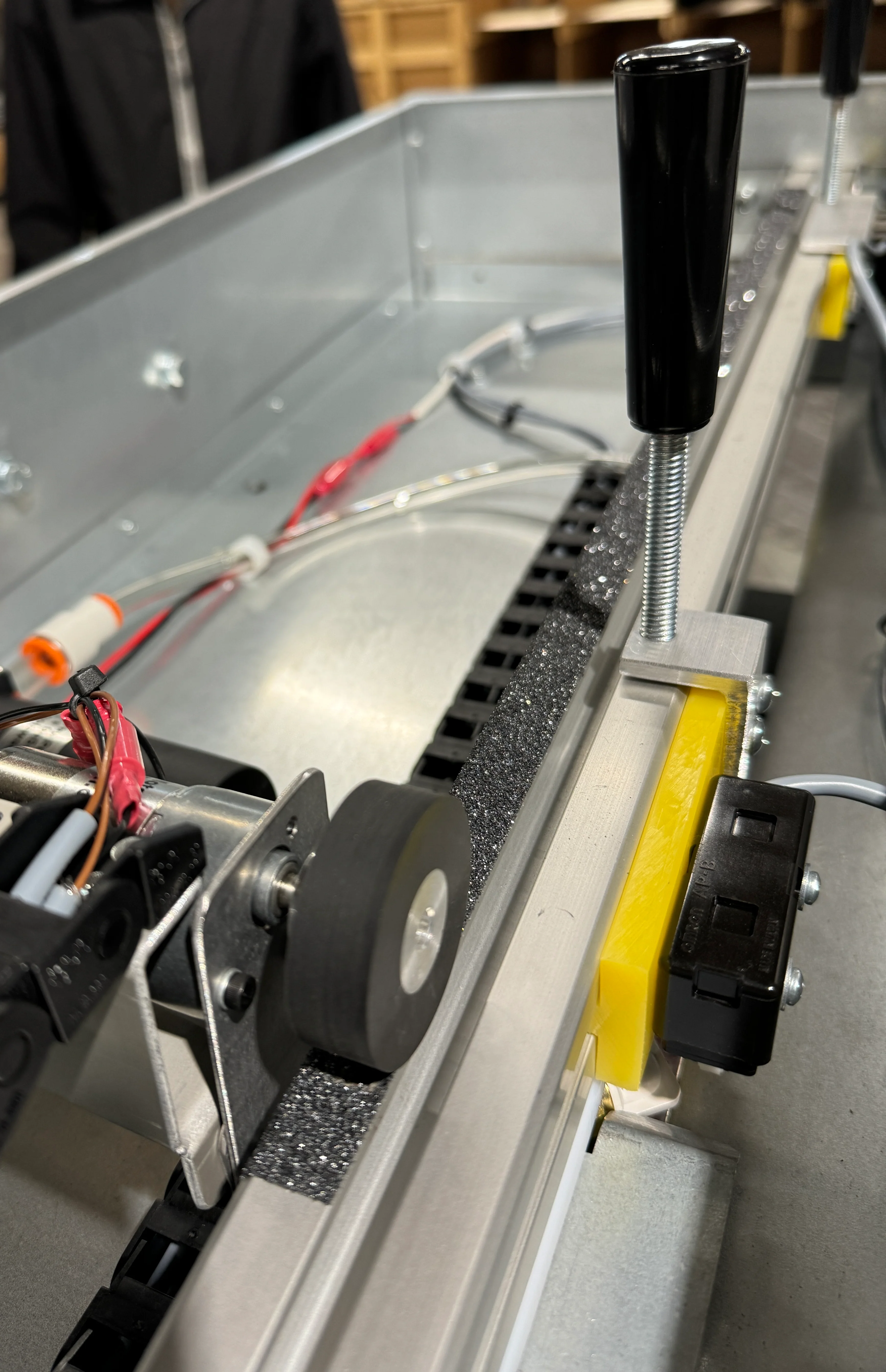 Silver-Jet Friction Wheel - Wide - Image 2